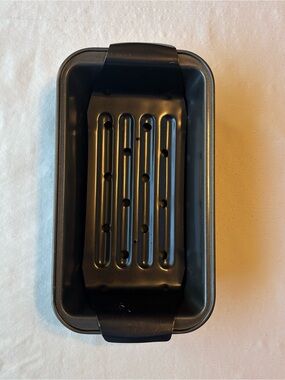 Nonstick 2 Piece Bakeware Meatloaf Pan Set with a Perforated Insert